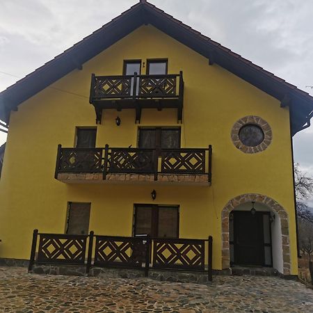 Yellow House 布朗 外观 照片